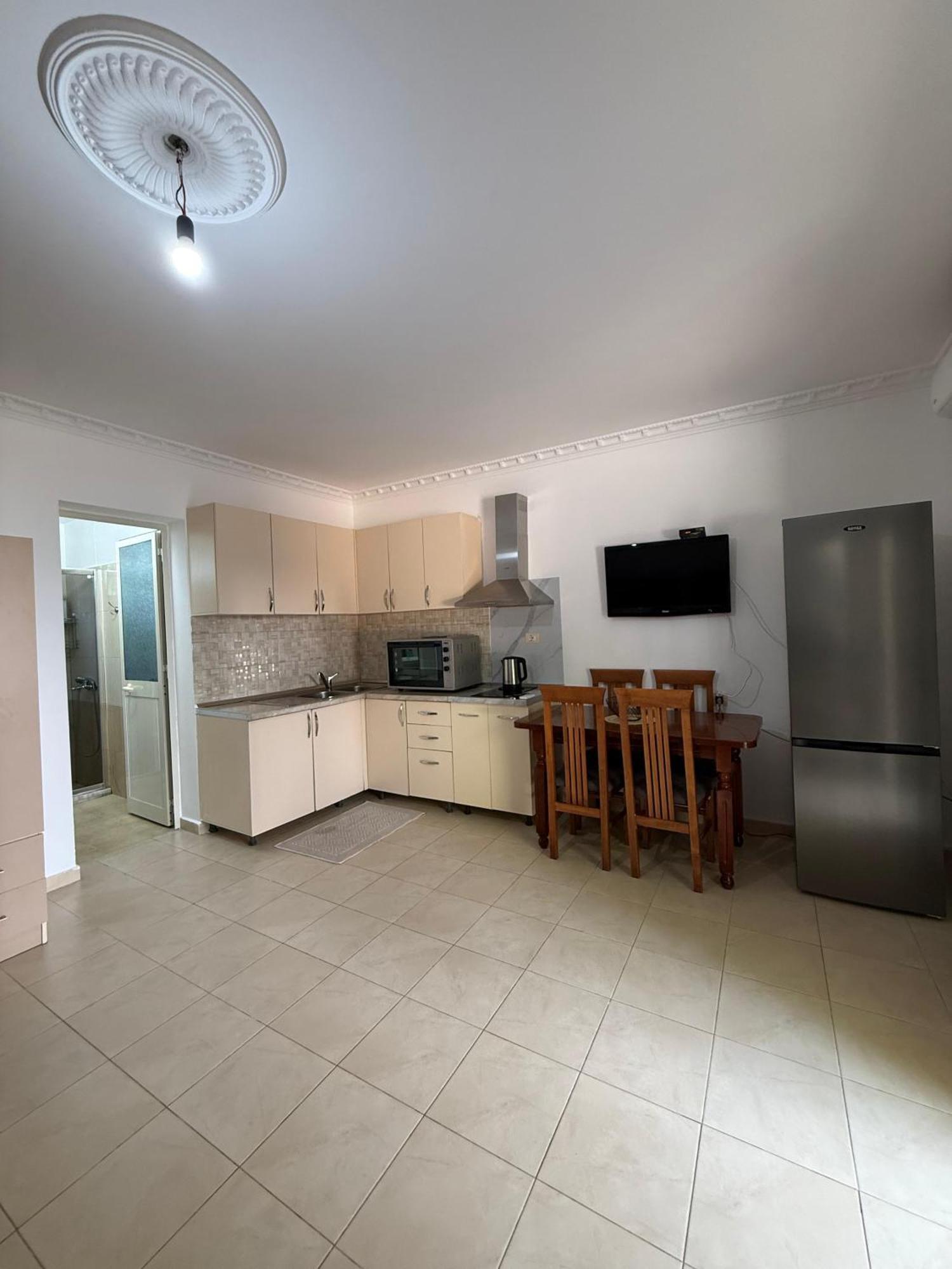 Erik House Apartment Velipojë